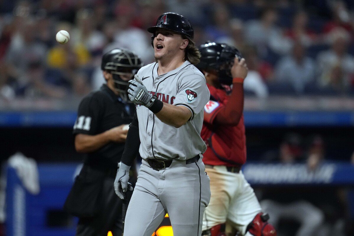 Eugenio Suárez's RBI single off Emmanuel Clase in 10th gives Diamondbacks 7-6 win over Guardians